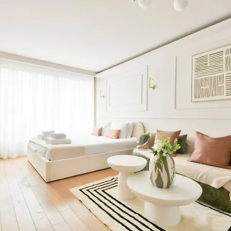Apartmán Champs Elysees Chic And Vibrant *