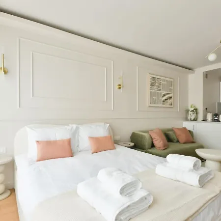 Appartement Champs Elysees Chic And Vibrant